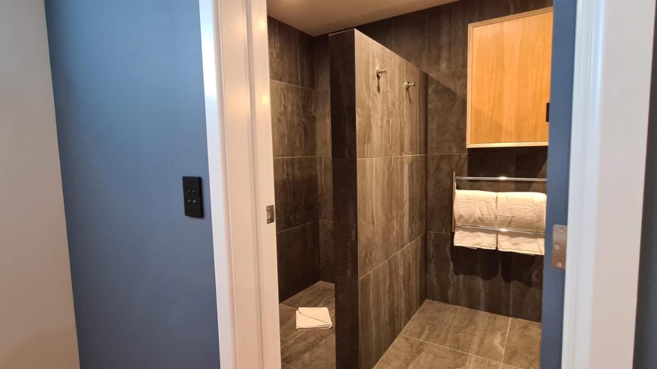 Kowhai Apartment - Private Opposite Golf Course Central واناكا المظهر الخارجي الصورة